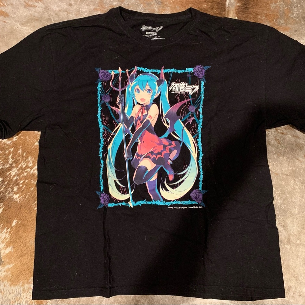 Black Hatsune Miku Graphic Tee